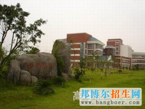 泉州醫(yī)學(xué)高等??茖W(xué)校校園一角5747