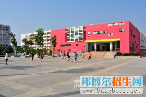廈門南洋職業(yè)學院校園一角6137
