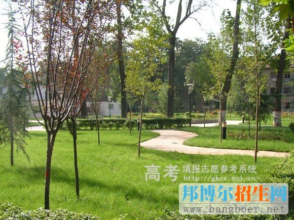 陜西警官職業(yè)學院校園一角4650