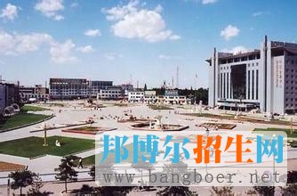 呼和浩特民族學院