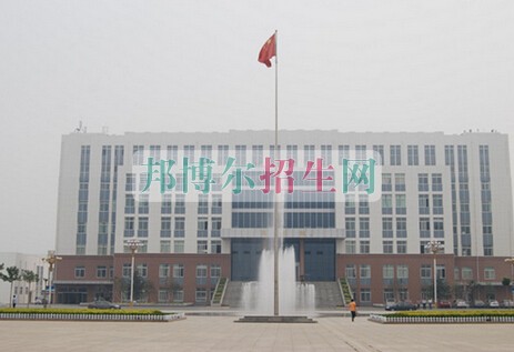 菏澤醫(yī)學專科學校