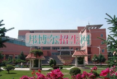 西藏職業(yè)技術學院招生辦聯(lián)系電話