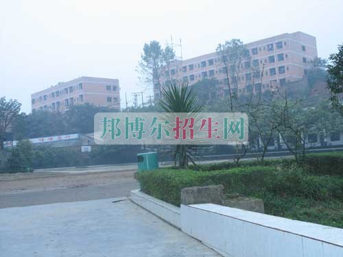 南充信息工程職業(yè)學校2021年宿舍條件