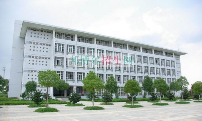 安徽電子信息職業(yè)技術(shù)學(xué)院是幾專(zhuān)
