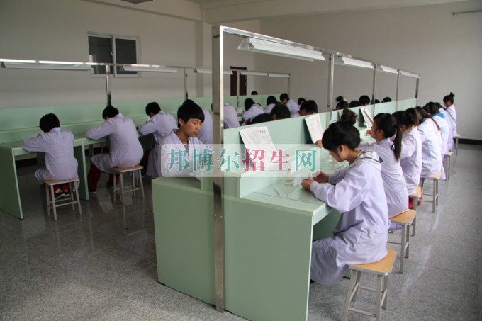 哪里有藥劑專業(yè)學校