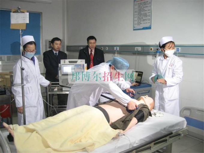  哪個臨床醫(yī)學學校最好