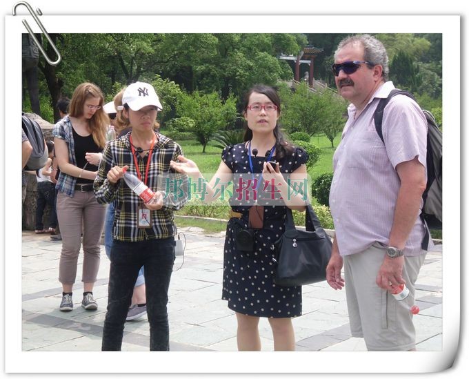 成都好一點(diǎn)的導(dǎo)游大專學(xué)校