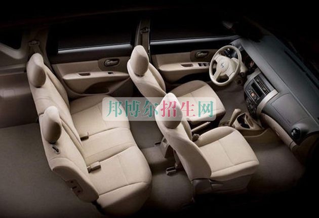 成都大專學(xué)校有哪些有汽車改裝技術(shù)