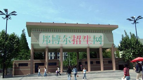 成都女生讀計算機多媒體技術(shù)好嗎