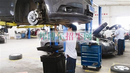 成都哪些大專(zhuān)的汽車(chē)運(yùn)用與維修養(yǎng)比較好