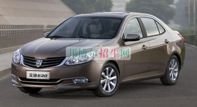 成都有哪些好的汽車服務(wù)與營(yíng)銷學(xué)校