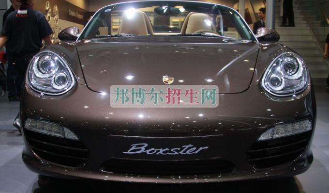 成都最好的汽車服務(wù)與營(yíng)銷學(xué)校