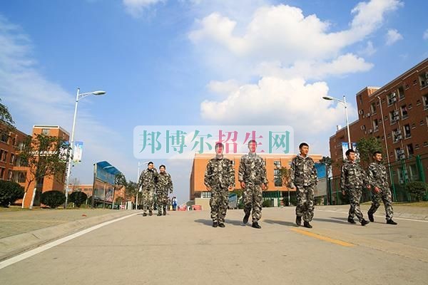 四川成都五月花學(xué)校2017年招生簡(jiǎn)章，我要最新的！
