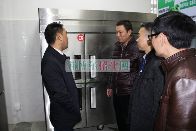 四川省簡陽市高級職業(yè)中學(xué)2017衛(wèi)生防疫暨食品安全檢查