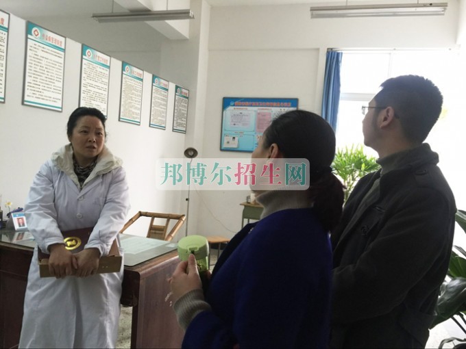 四川省簡陽市高級職業(yè)中學(xué)2017衛(wèi)生防疫暨食品安全檢查