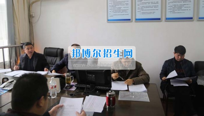 四川省古藺縣職業(yè)高級(jí)中學(xué)校集智匯力，全力推進(jìn)依法治校