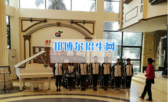 自貢市旅游職業(yè)高級中學就業(yè)動態(tài)