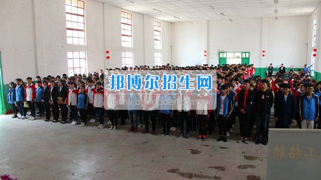 馨知心集團(tuán)、云南動(dòng)高鐵普鐵公司、上海大眾等多家單位在我校舉辦招聘會(huì)
