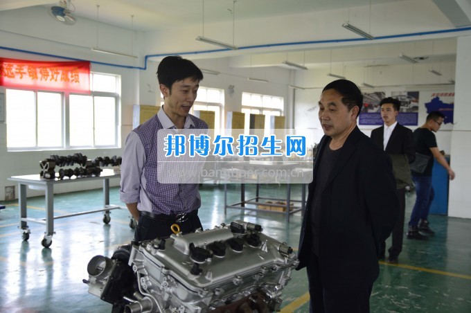 團(tuán)市委領(lǐng)導(dǎo)來四川汽車職業(yè)技術(shù)學(xué)院調(diào)研工作