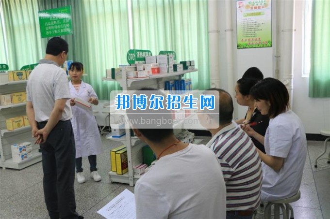 四川衛(wèi)生康復(fù)職業(yè)學(xué)院校企合辦營銷技能大賽，共促學(xué)生營銷技能提升