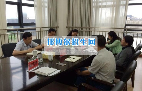 貴州警察學(xué)院來貴州商業(yè)高等?？茖W(xué)校參觀交流