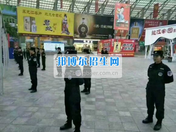 四川省弘博中等專業(yè)學(xué)校安檢專業(yè)學(xué)子助力第96屆全國糖酒會(huì)