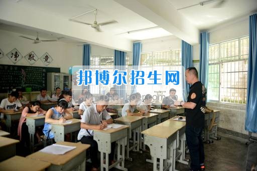興義民族師范學(xué)院開展國培實(shí)施計(jì)劃前期調(diào)研