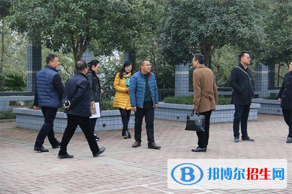 南充電子科技學(xué)校2018年報(bào)名條件、招生對(duì)象