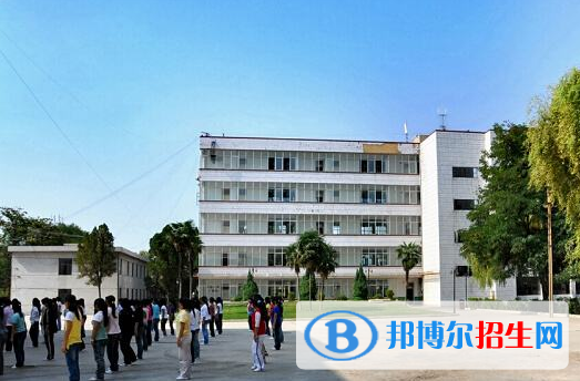 昭通衛(wèi)生學(xué)校2018年報(bào)名條件、招生對(duì)象