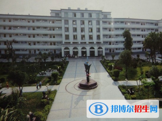 云南省思茅衛(wèi)生學(xué)校招生辦聯(lián)系電話