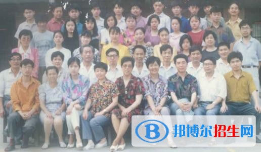 綿陽靈通電氣技工學校