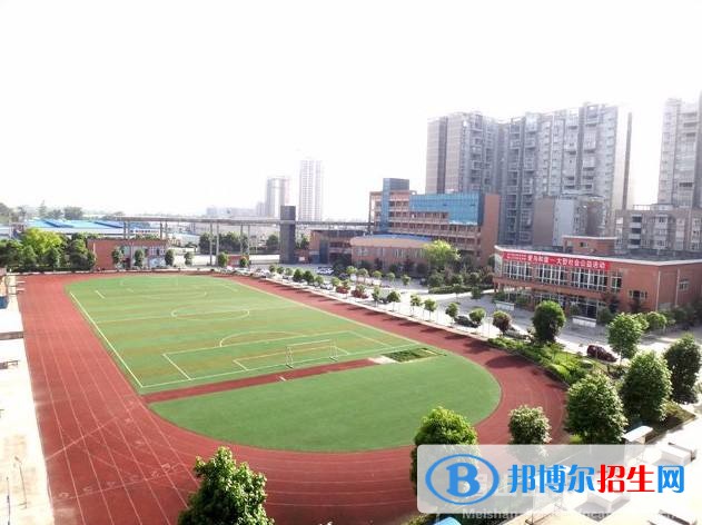 綿陽陽光職業(yè)技術學校2018年報名條件、招生對象