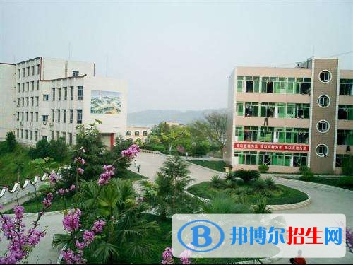重慶市松溉中等職業(yè)技術(shù)學(xué)校2018年報(bào)名條件、招生對(duì)象