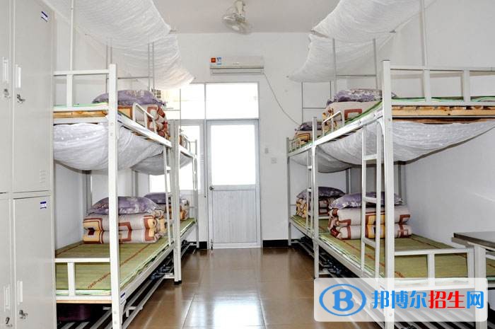 南江縣職業(yè)中學宿舍