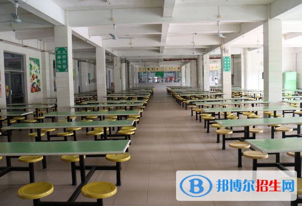 成都核瑞工程職業(yè)技術(shù)學校宿舍條件