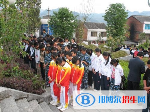 馬關縣民族職業(yè)高級中學2018年報名條件、招生對象