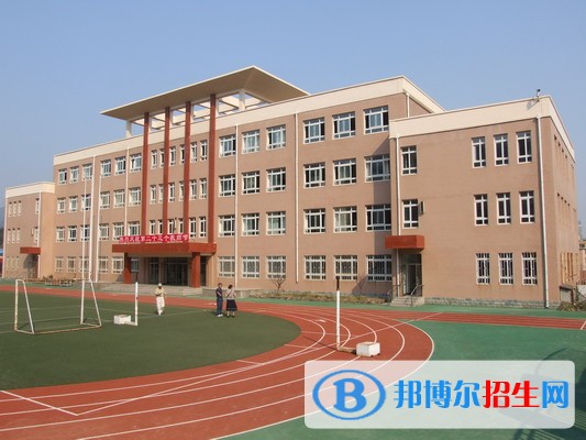 六盤水西南計算機職業(yè)技校地址在哪里