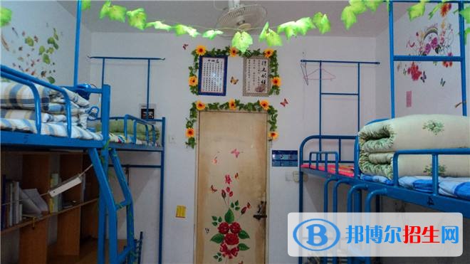 筠連縣城南職業(yè)中學校宿舍