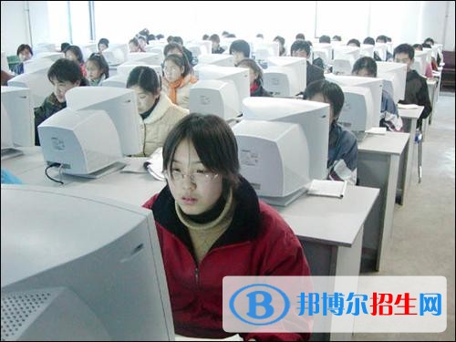 新樂職業(yè)技術(shù)教育中心2018年報(bào)名條件、招生對象