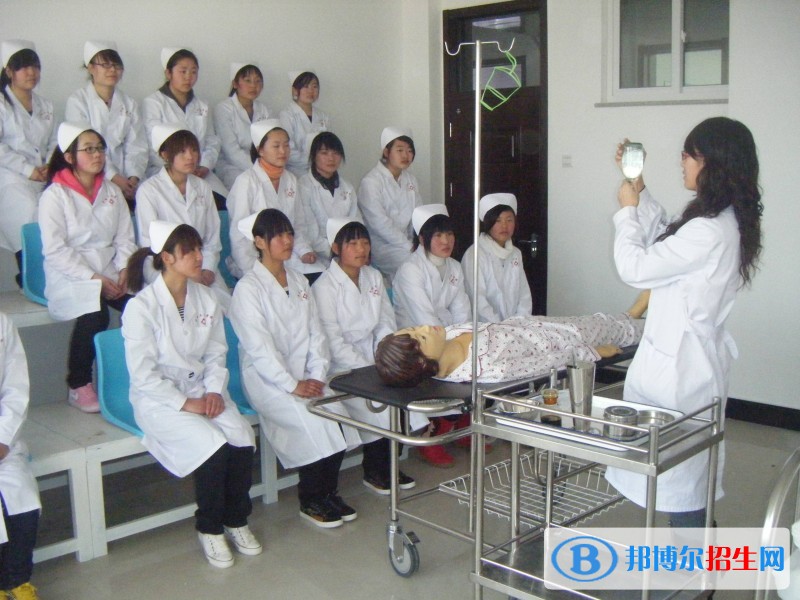昌黎衛(wèi)生職業(yè)中等專業(yè)學(xué)校2018年報(bào)名條件、招生對象