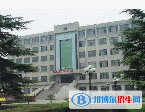 邯鄲建筑工程職工中等專業(yè)學校2018年報名條件、招生對象