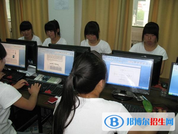 銅川市計算機專業(yè)學校招生辦聯(lián)系電話