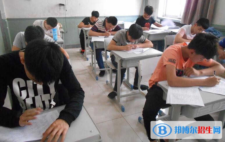 石家莊輕工技工學(xué)校2018年報名條件、招生對象