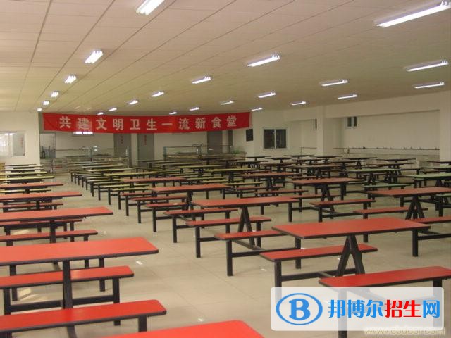 長治縣職業(yè)高級中學住宿條件