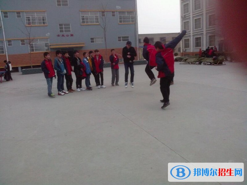 運(yùn)城龍翔工業(yè)技術(shù)學(xué)校2018年報(bào)名條件、招生對象