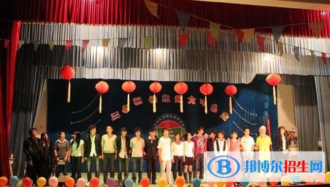 西雙版納職業(yè)技術(shù)學(xué)院?jiǎn)握袌?bào)名時(shí)間