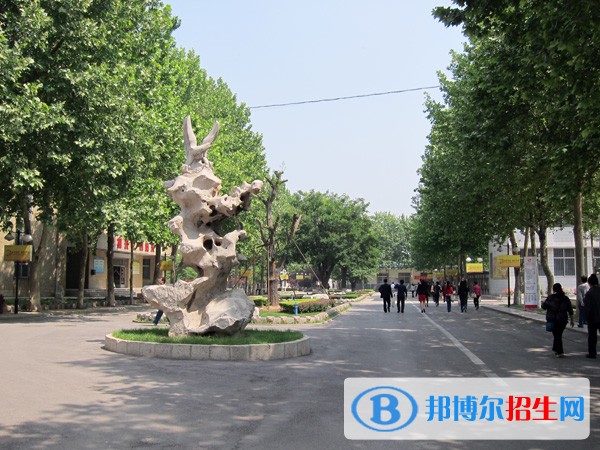 山東淄博工業(yè)學(xué)校2018年報名條件、招生對象