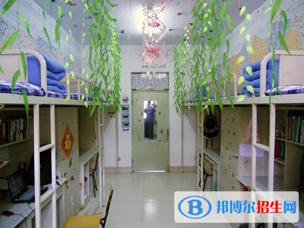 山東英才高級技工學(xué)校宿舍條件