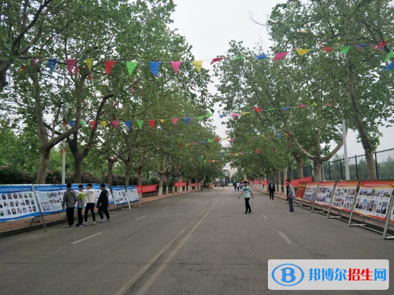 山東濟南商貿學校招生辦聯(lián)系電話