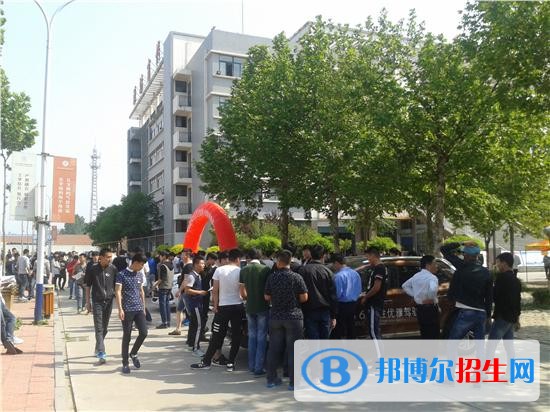 濰坊商業(yè)學校2018年報名條件、招生對象